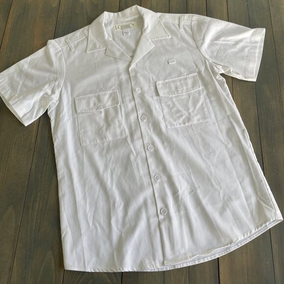 Disney Worldwide Services Cast Member White Button Short Sleeve Mens Large (N8) - Picture 1 of 9